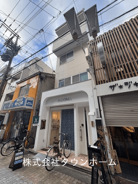 post-image, 20250503345