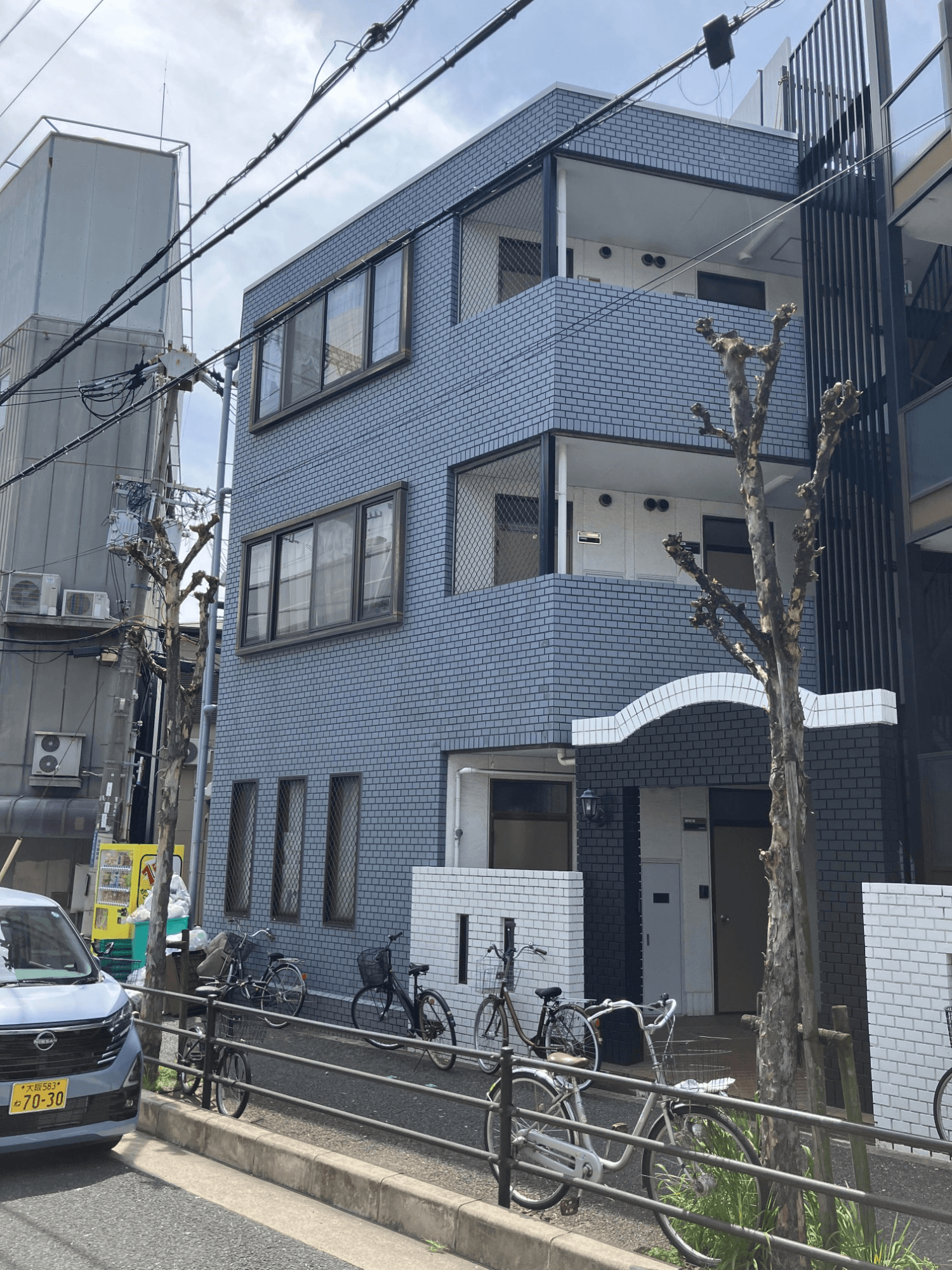 post-image, 20250503543