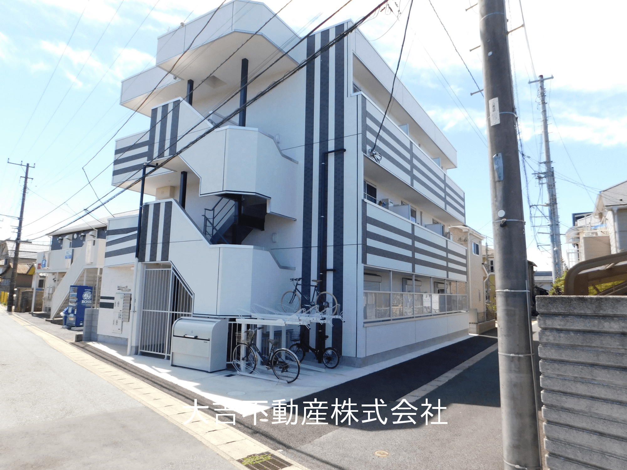 post-image, 20250503696