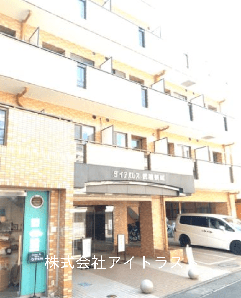 post-image, 20250508275