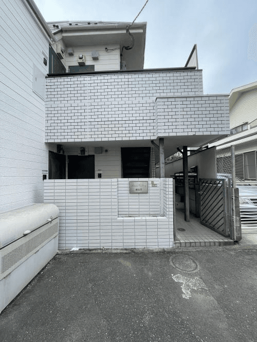 post-image, 20250510432