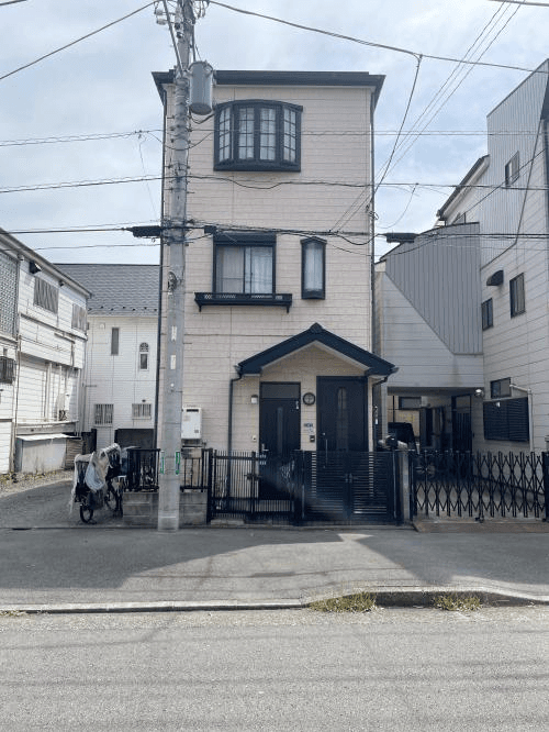 post-image, 20250511395