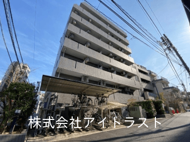 post-image, 20250512169