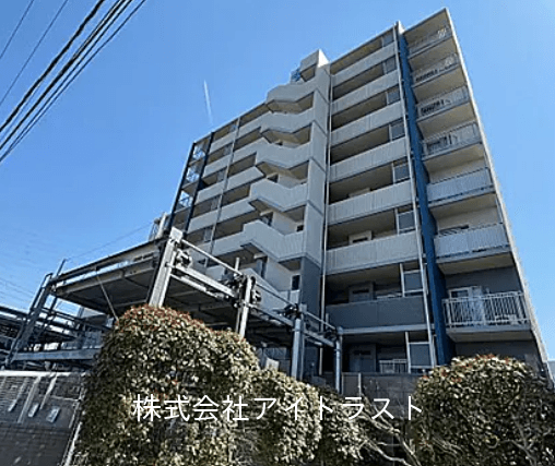 post-image, 20250513596