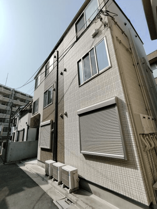 post-image, 20250513990