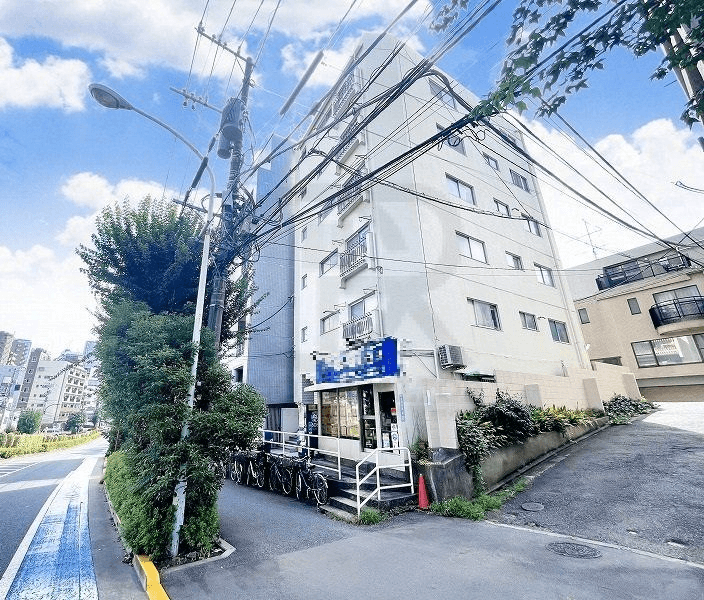 post-image, 20250515199