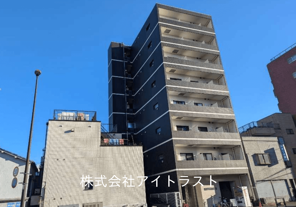 post-image, 20250516360