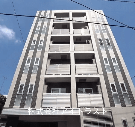 post-image, 20250516431