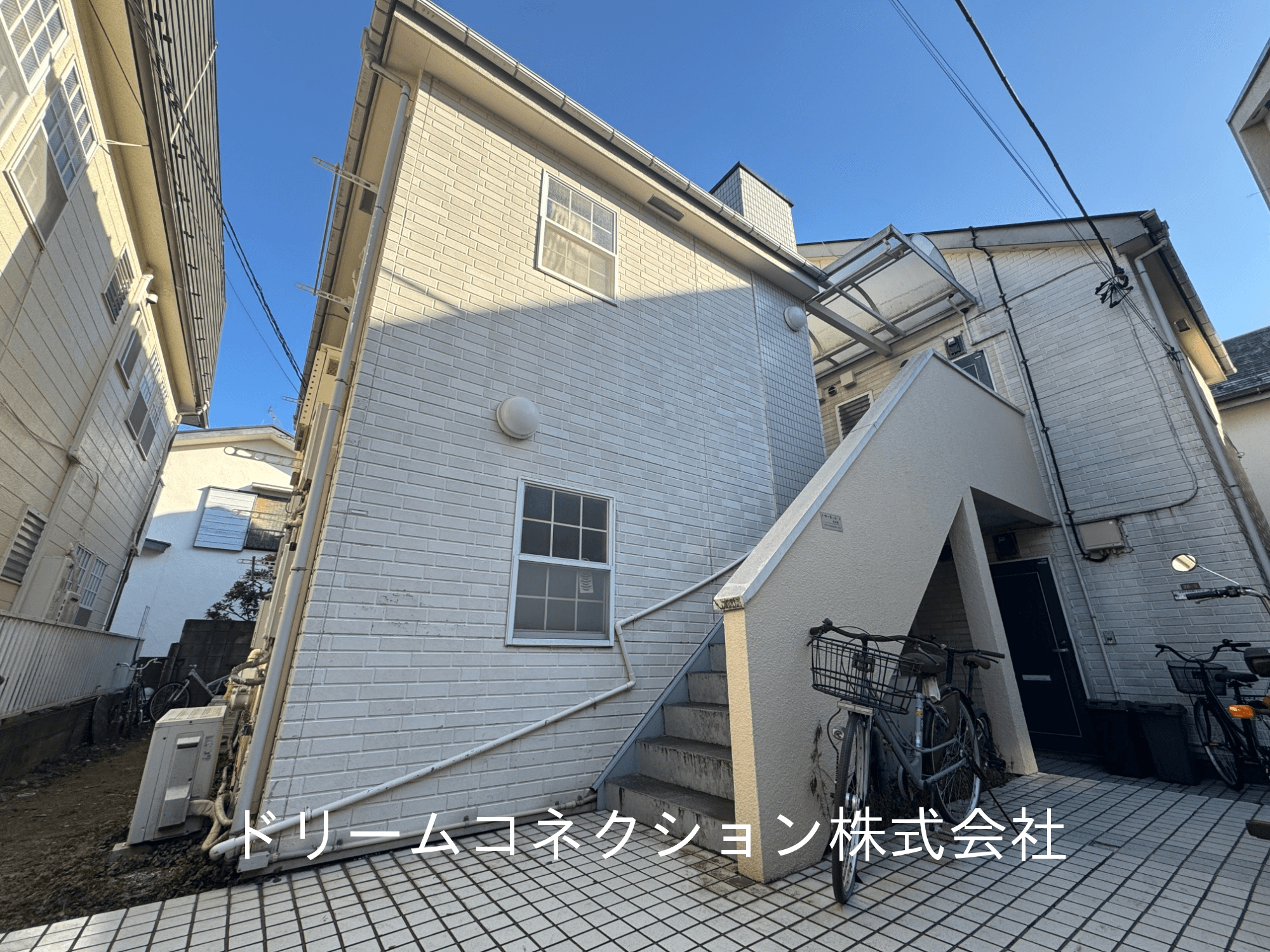 post-image, 20250516452