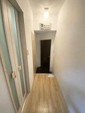post-image, 20250520264