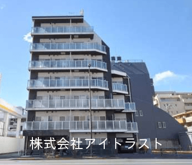 post-image, 20250520376