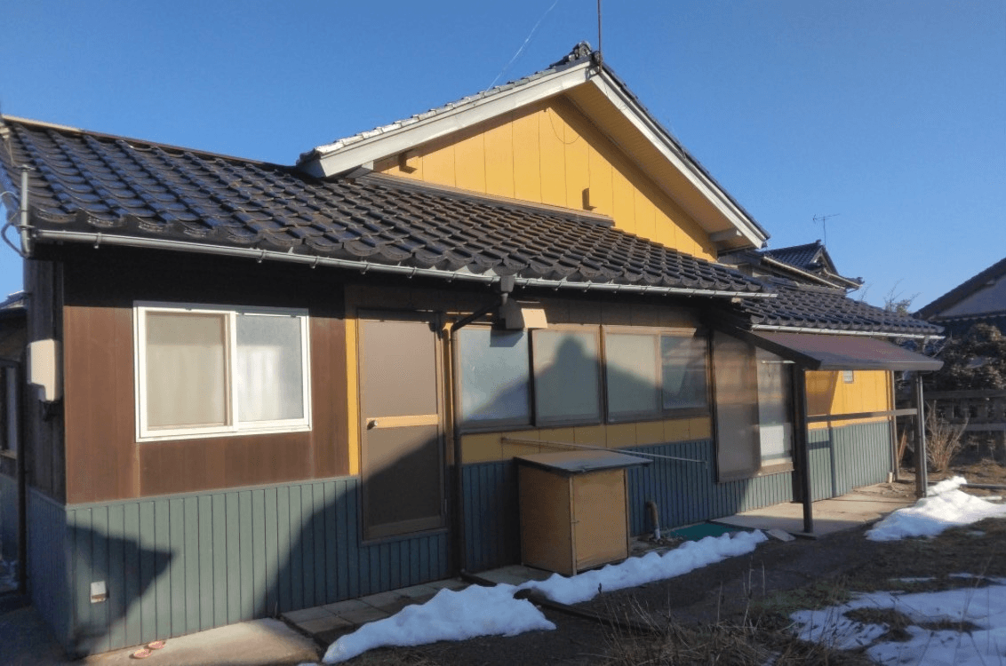 post-image, 20250520377