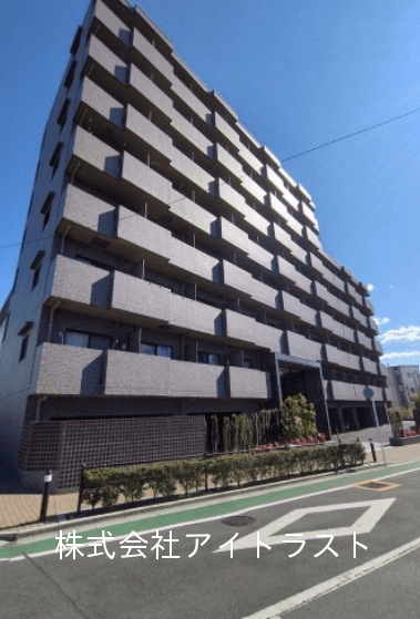 post-image, 20250522249