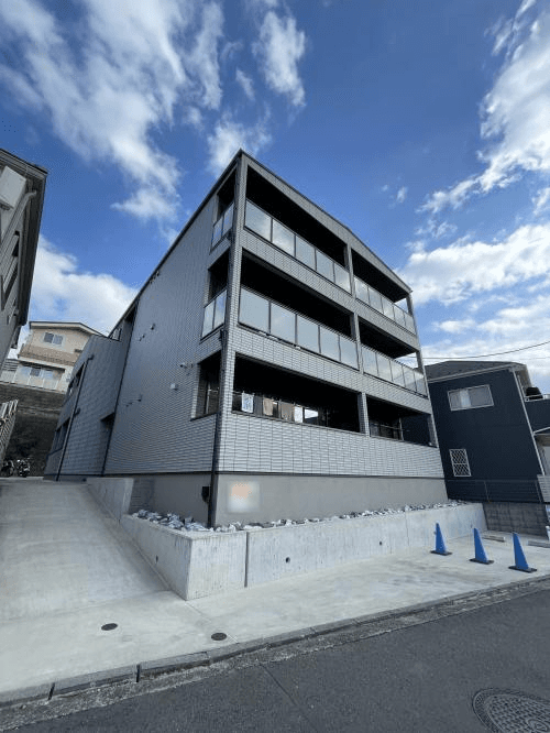 post-image, 20250522748