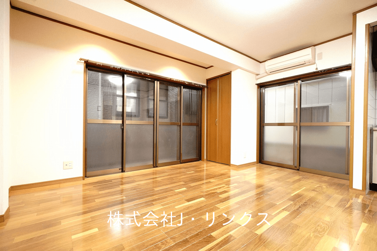 post-image, 20250524275