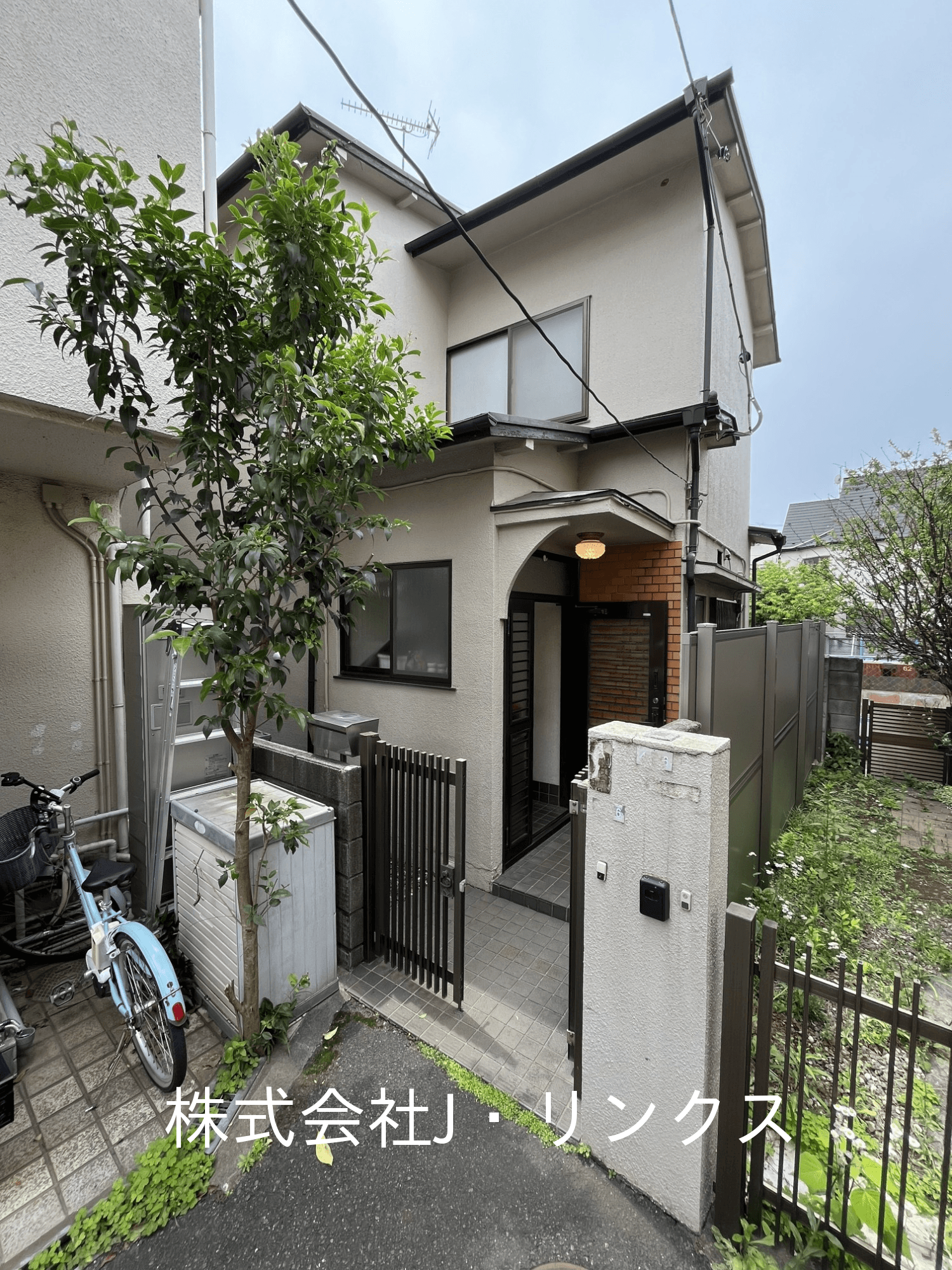 post-image, 20250525337