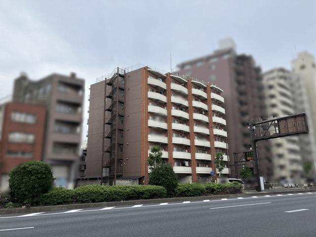 post-image, 20250527447