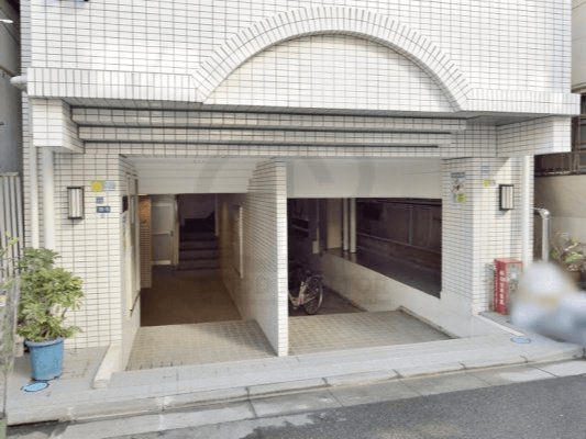 post-image, 20250528216