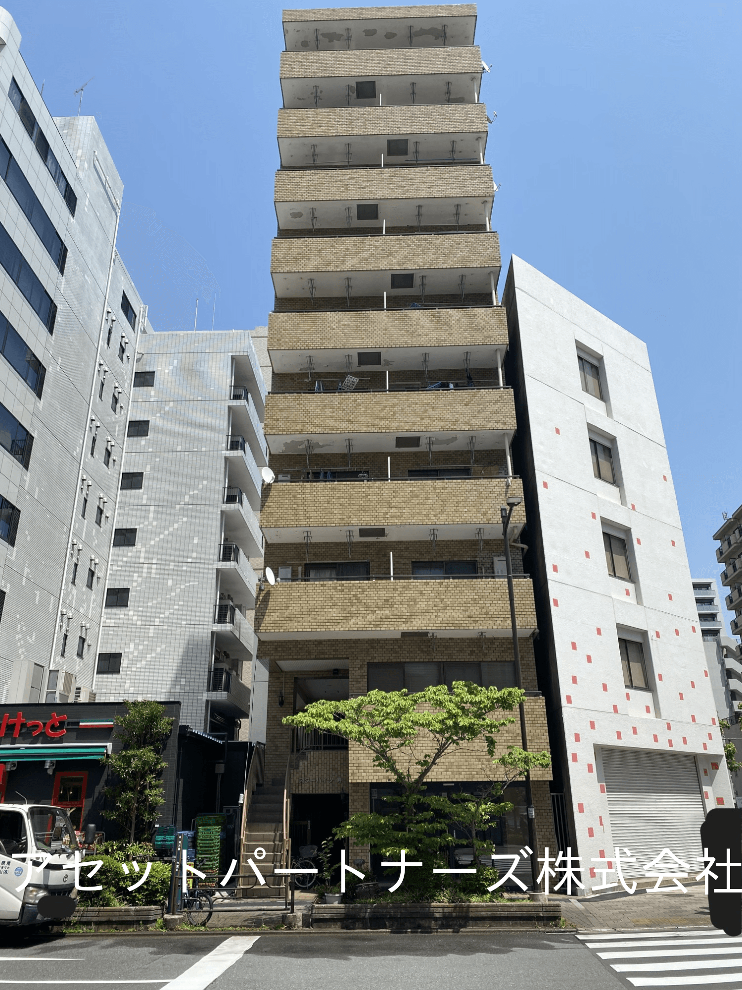 post-image, 20250528519