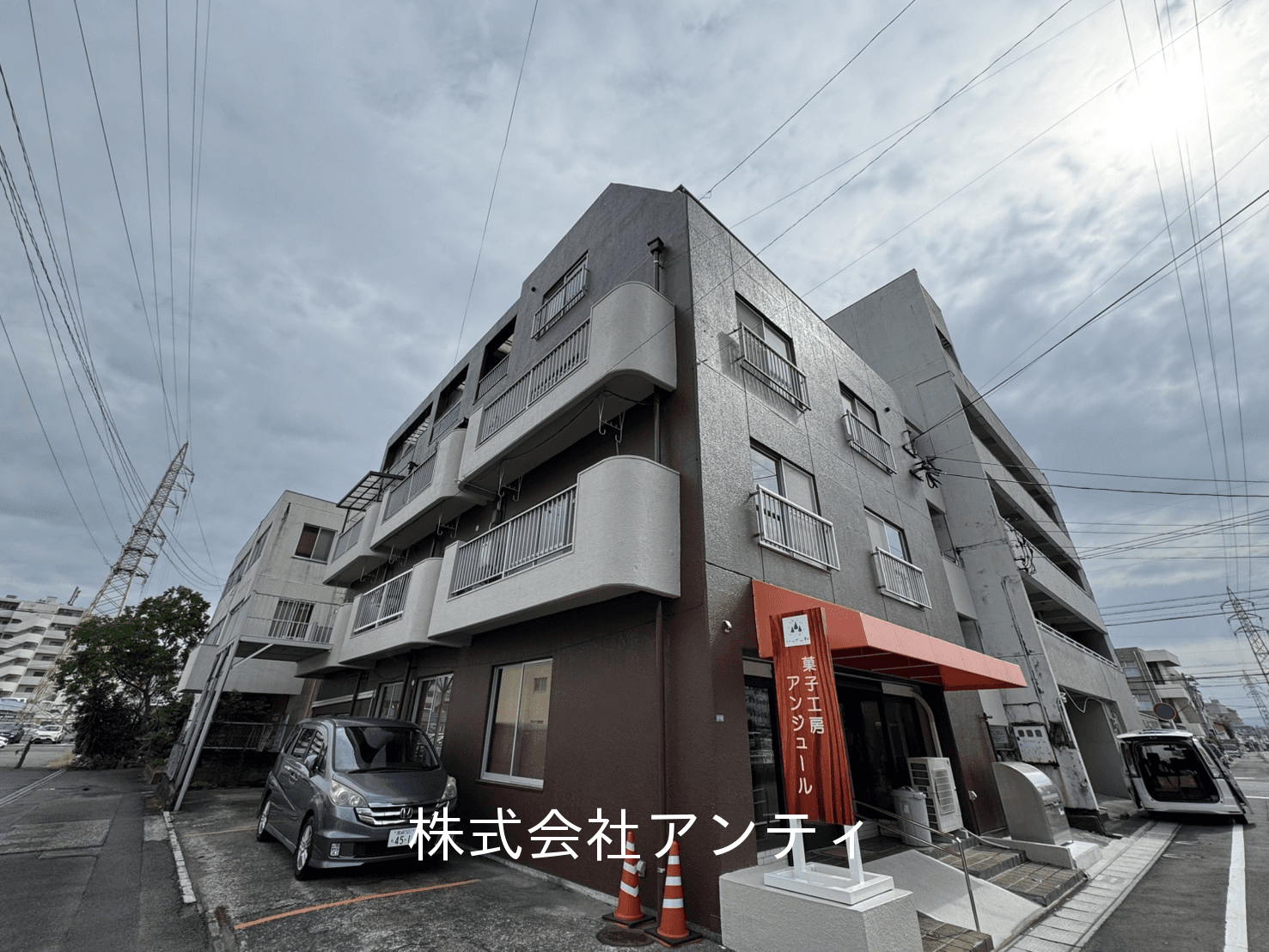 post-image, 20250601528
