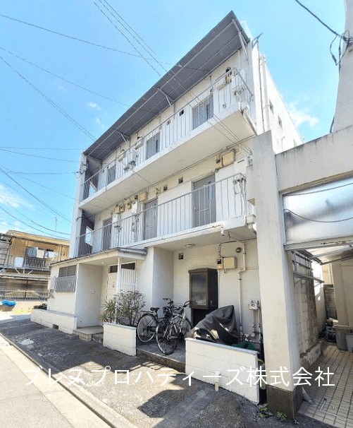 post-image, 20250601599