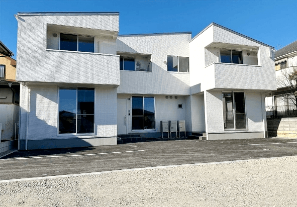 post-image, 20250601691