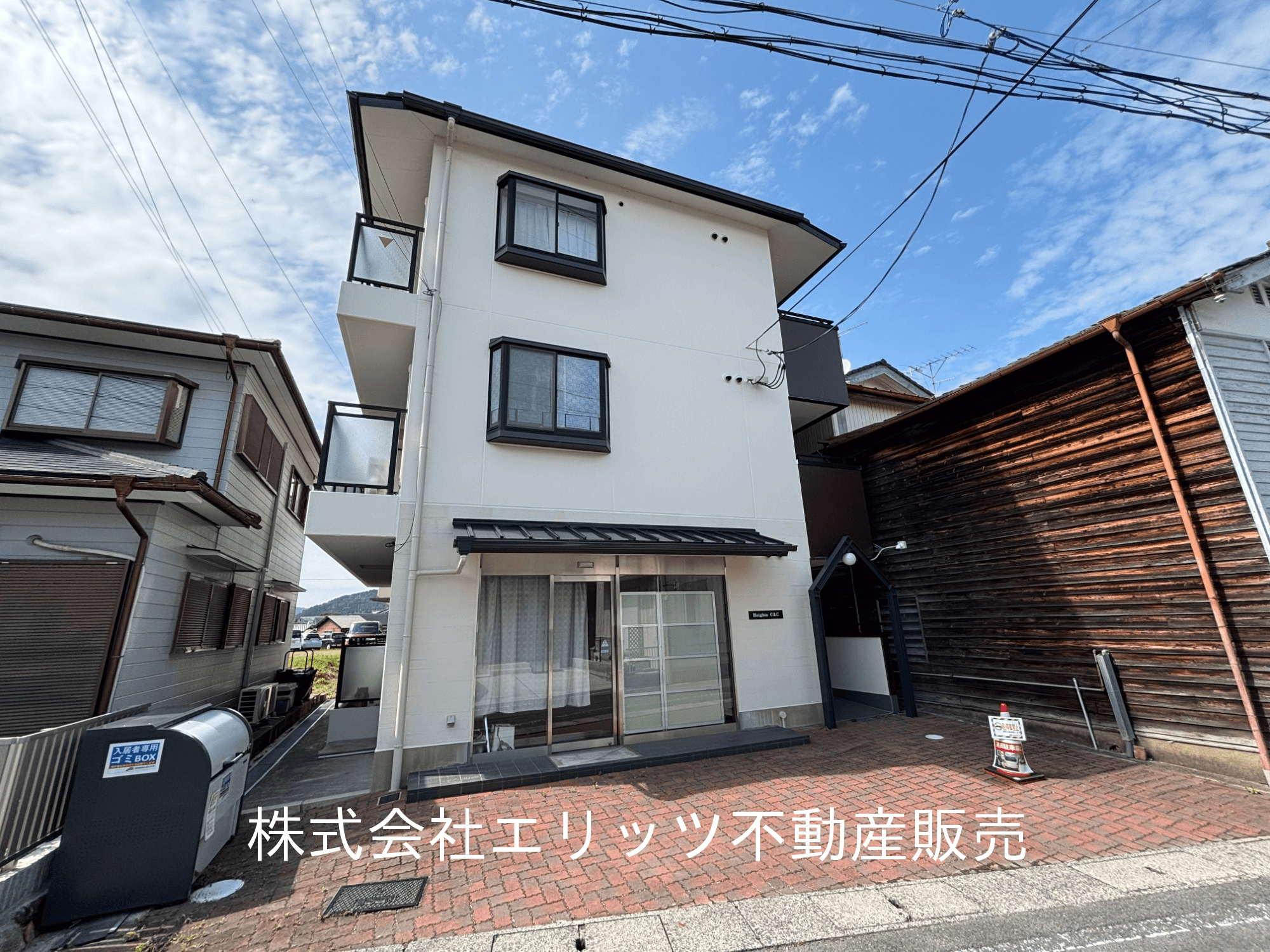 post-image, 20250601716