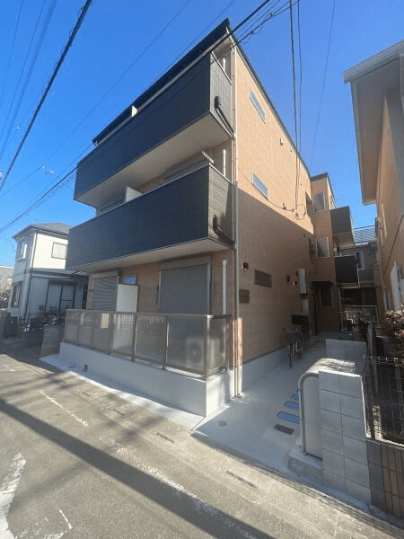 post-image, 20250601815