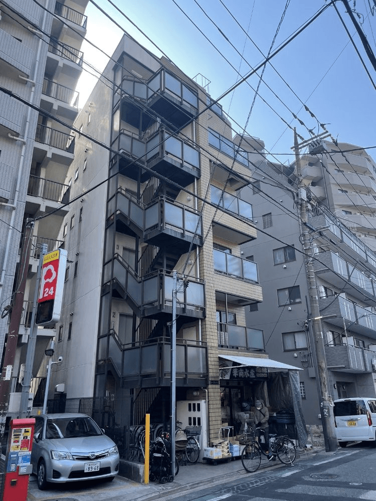 post-image, 20250601872