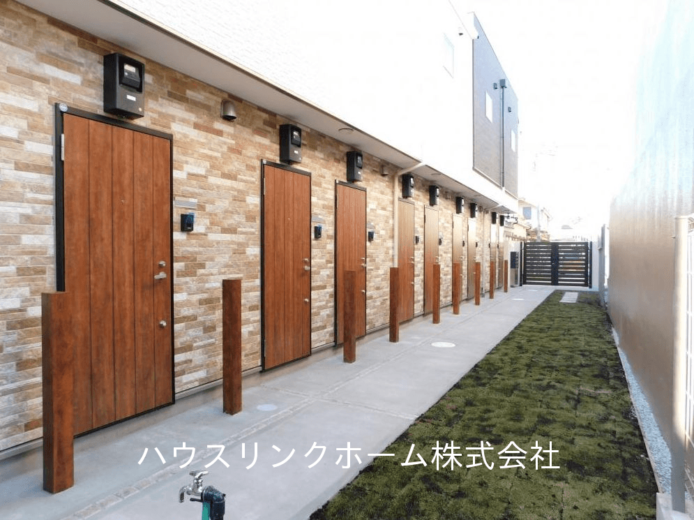 post-image, 20250601896