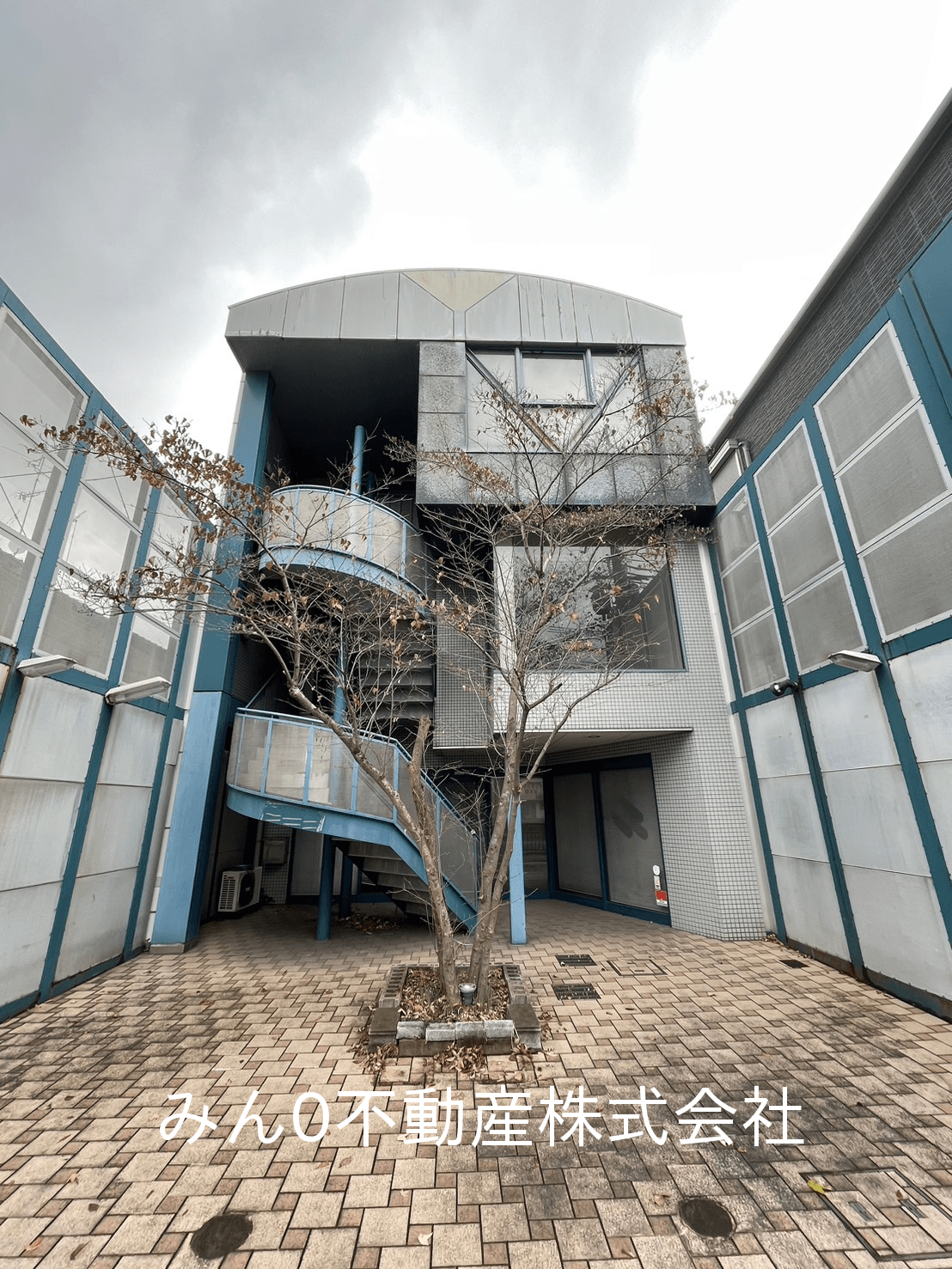 post-image, 20250602341