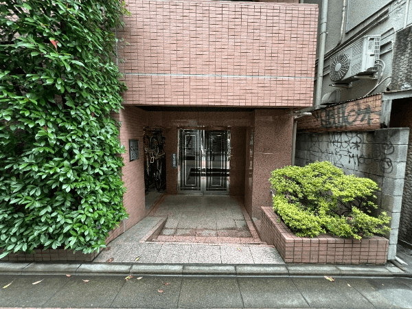 post-image, 20250602884