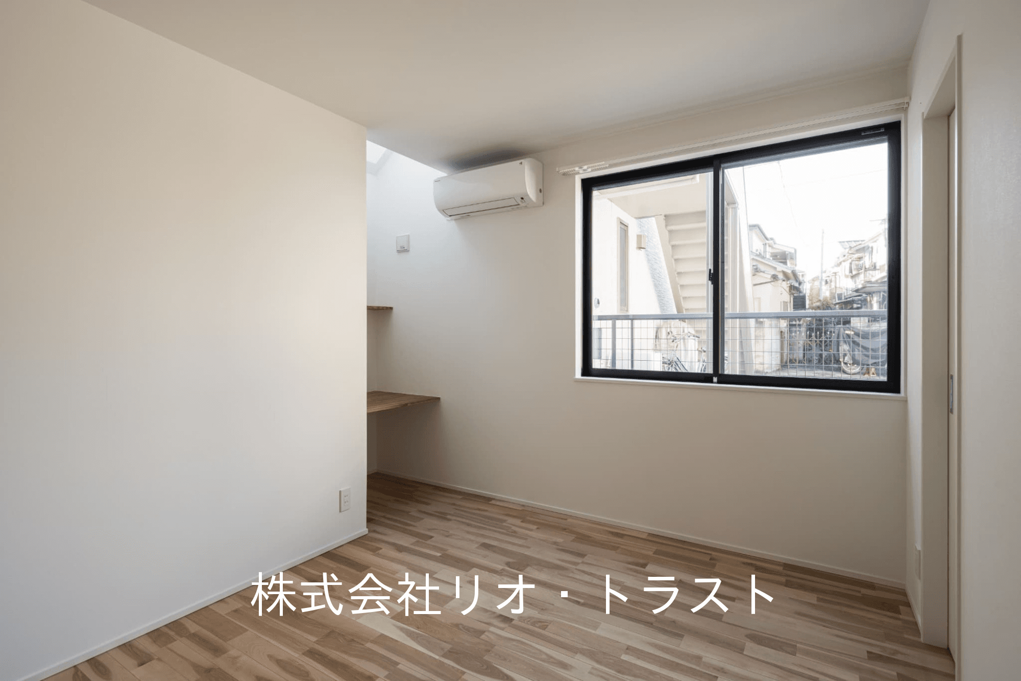 post-image, 20250602938