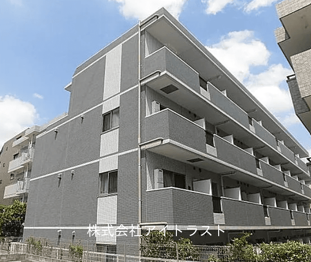 post-image, 20250604109