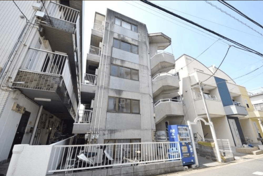 post-image, 20250605472