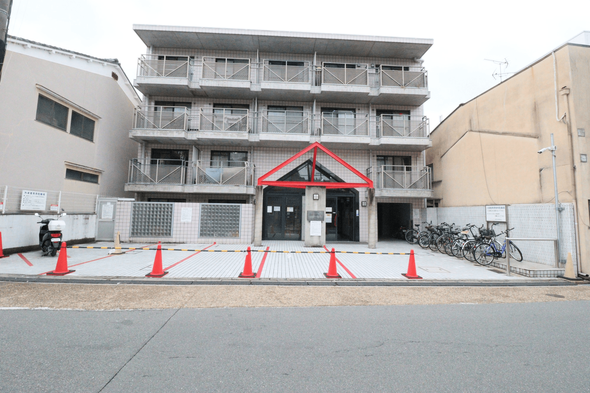 post-image, 20250605806