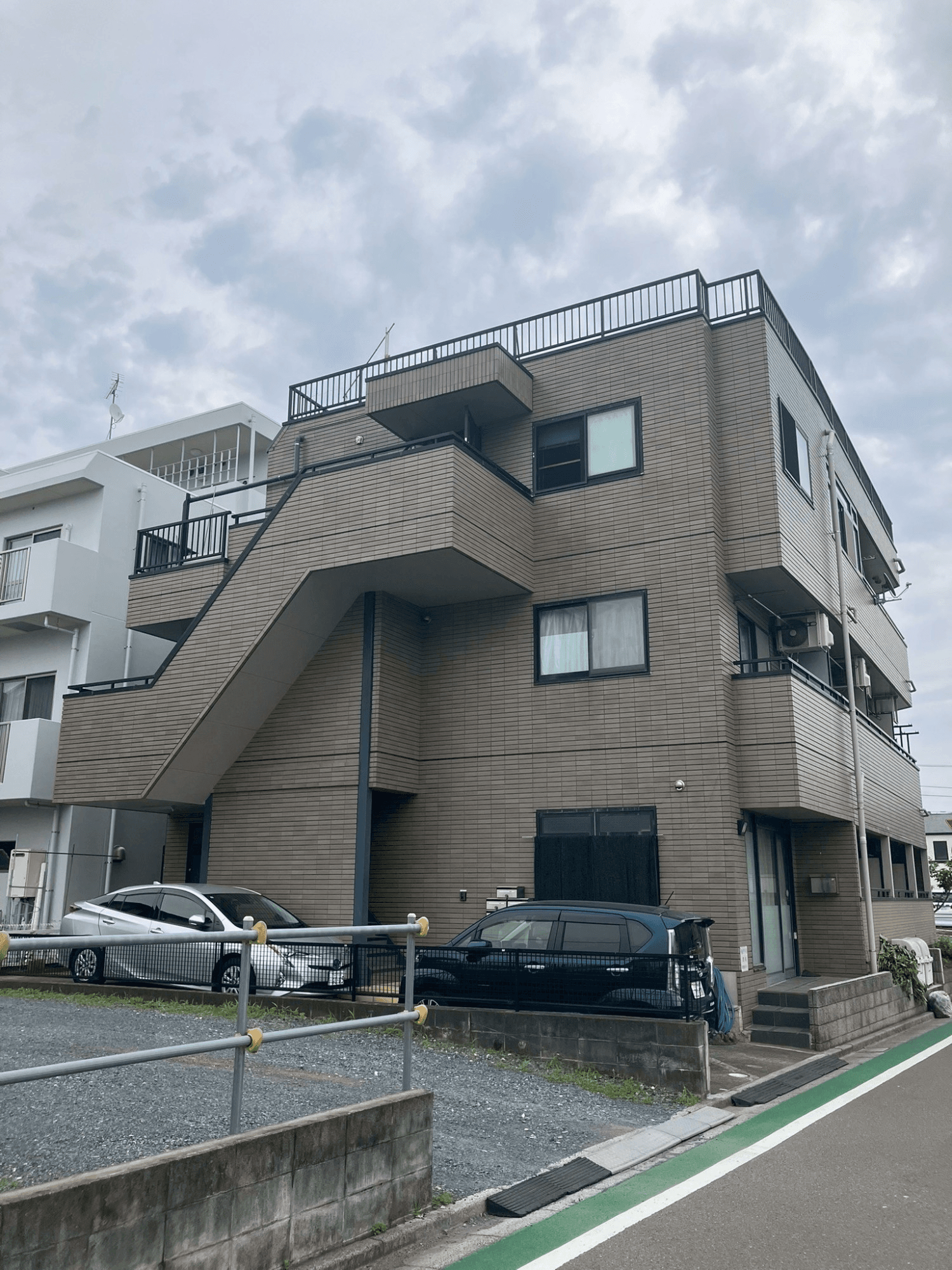 post-image, 20250611435