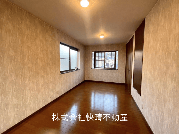post-image, 20250612344
