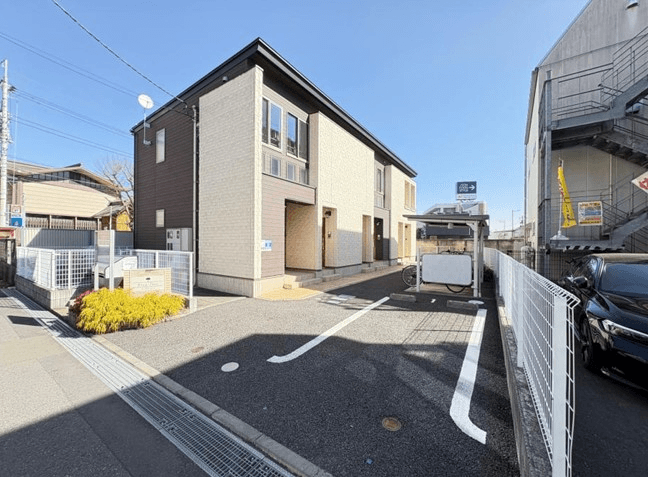 post-image, 20250612394