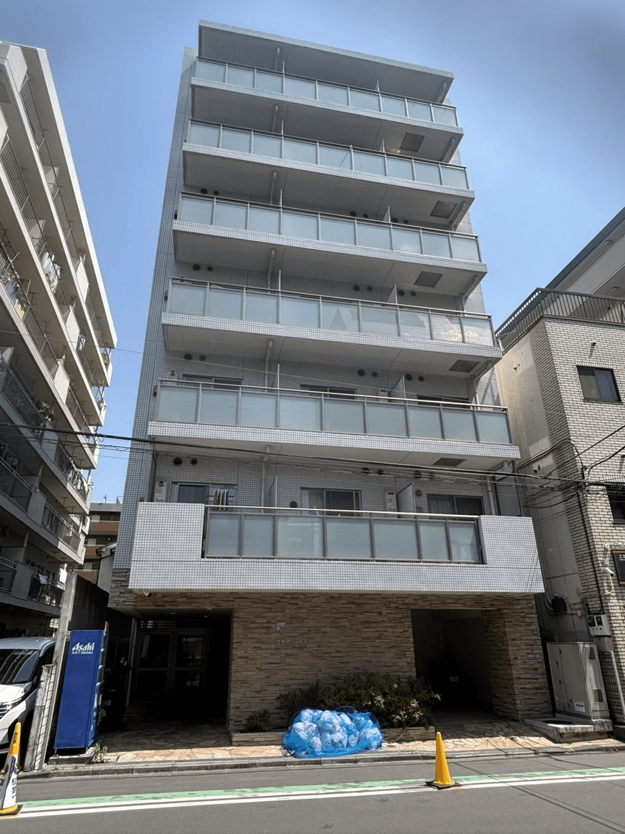 post-image, 20250613199