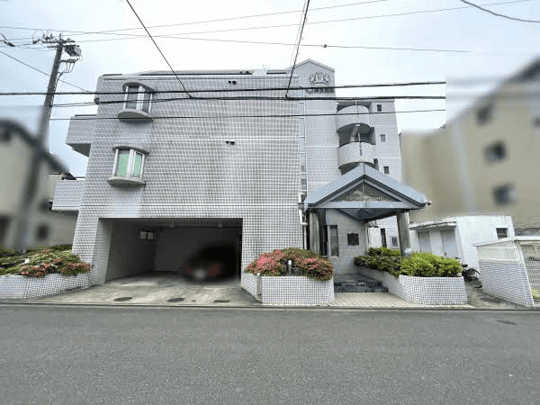 post-image, 20250613947