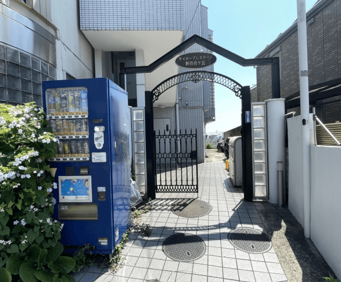 post-image, 20250618490