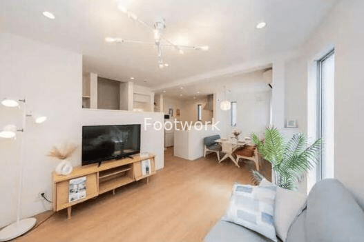 post-image, 20250710352