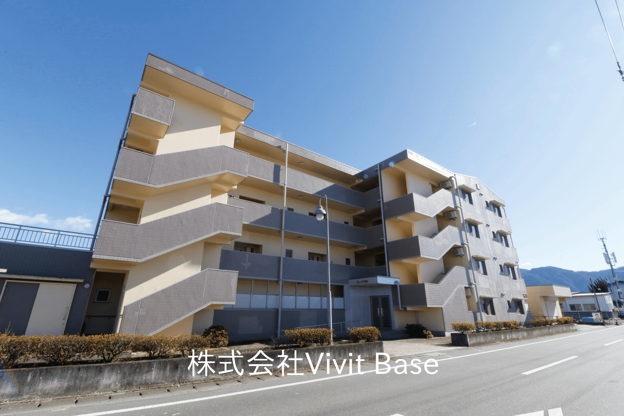 post-image, 20250803679