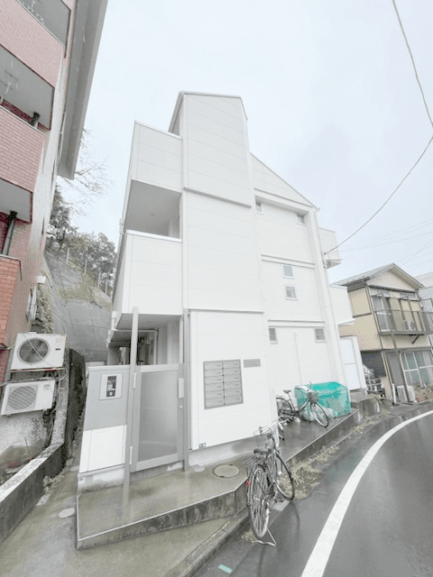 post-image, 20250803692