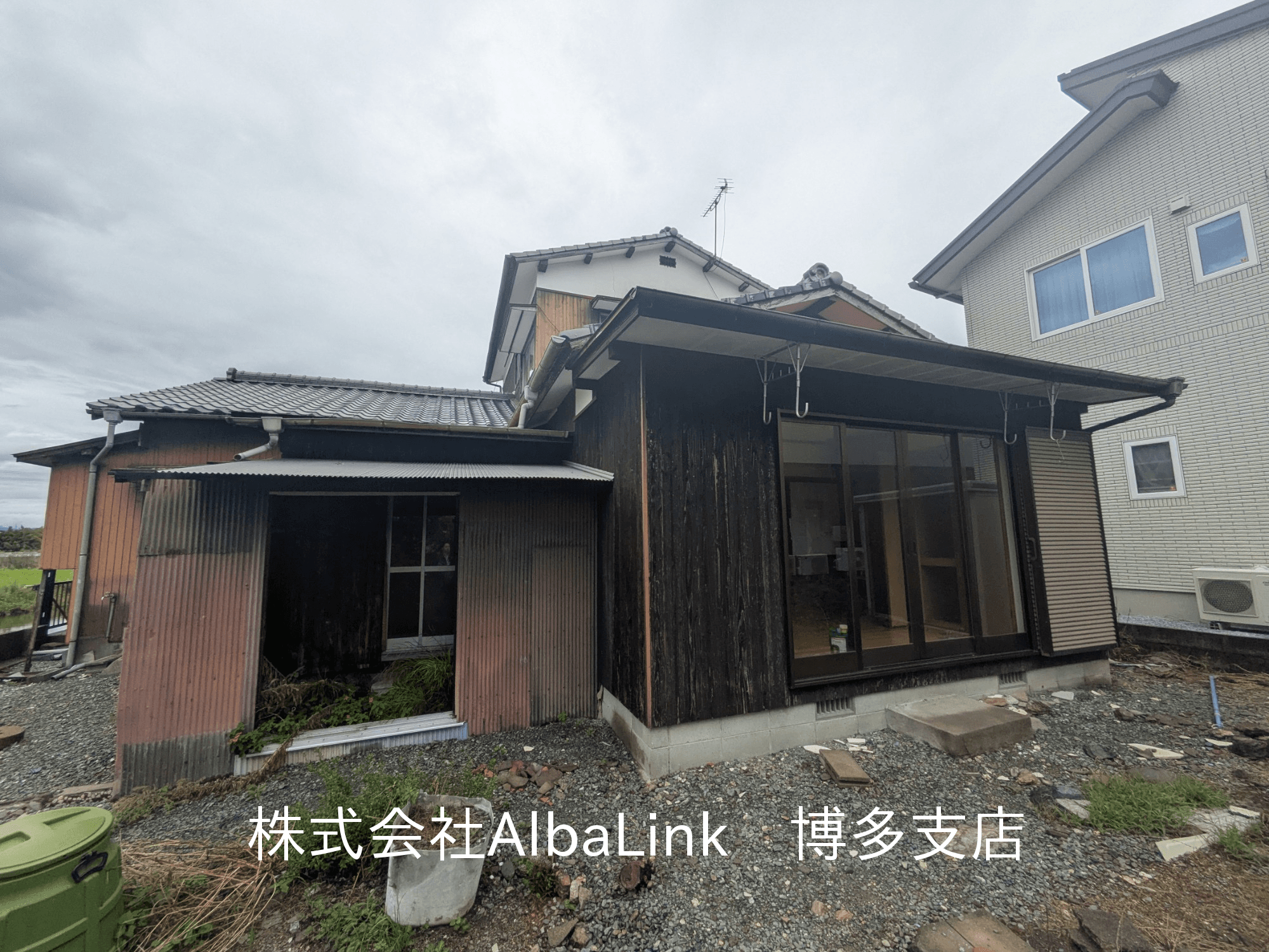 post-image, 20250803749