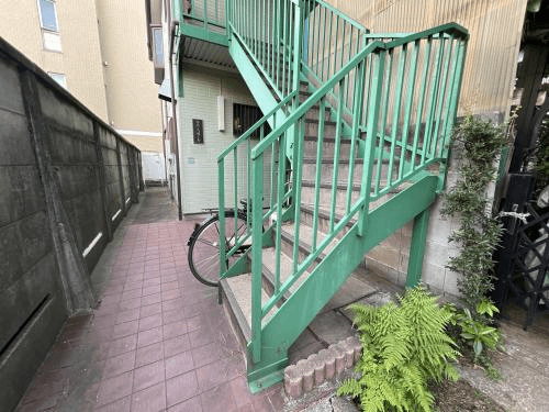 post-image, 202508096