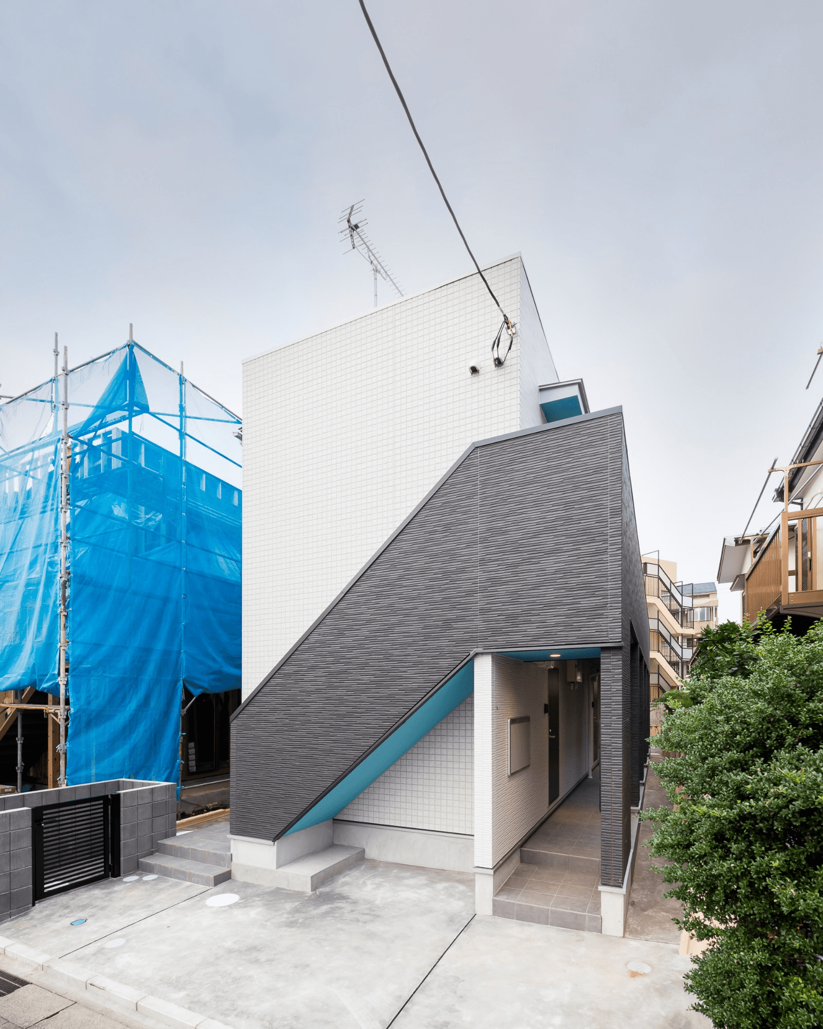 post-image, 20250809696