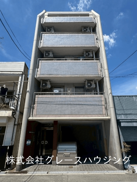 post-image, 2025081185
