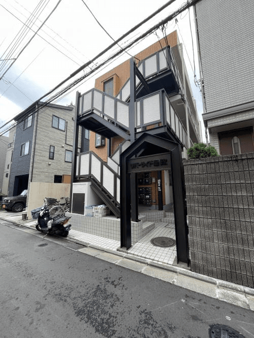 post-image, 2025081322